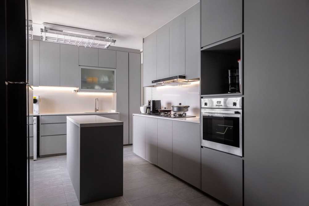 Minimalist Kitchen with Kitchen Accessories and Kitchen Tap