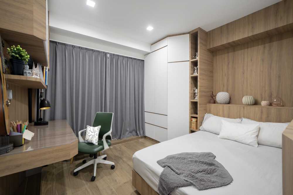 Modern Bedroom with Homogeneous Tiles and Wardrobe
