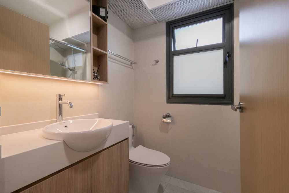 Minimalist Bathroom with Mirror and Shower Screen