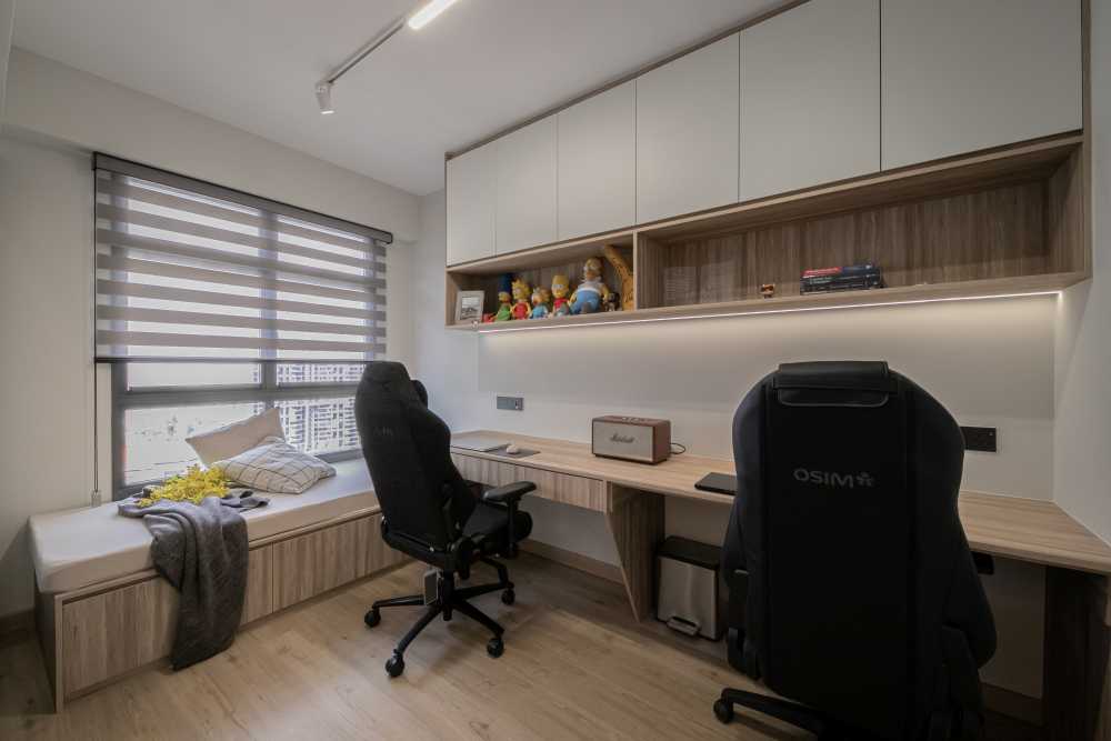 Minimalist Home Office with Desk and Desk Chairs