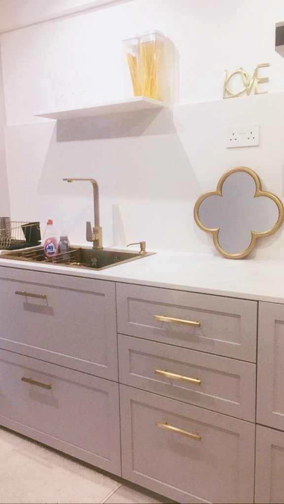 Scandinavian Kitchen with Countertop and Open Kitchen