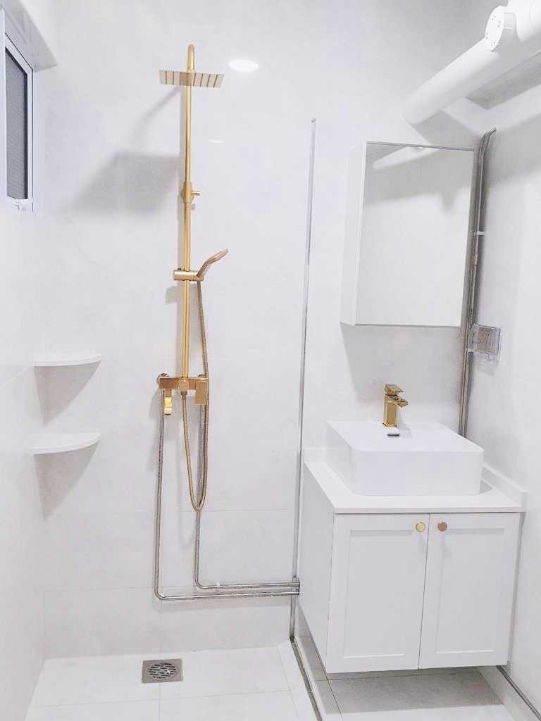 Scandinavian Bathroom with Mirror and Shower Screen