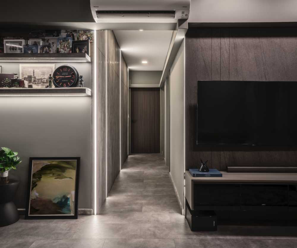 Modern Living Room with Console Table and Paintings