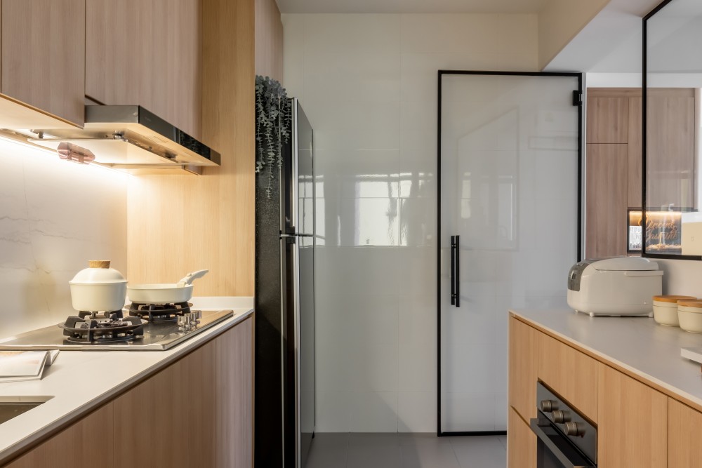 Scandinavian Kitchen with Countertop and Homogeneous Tiles