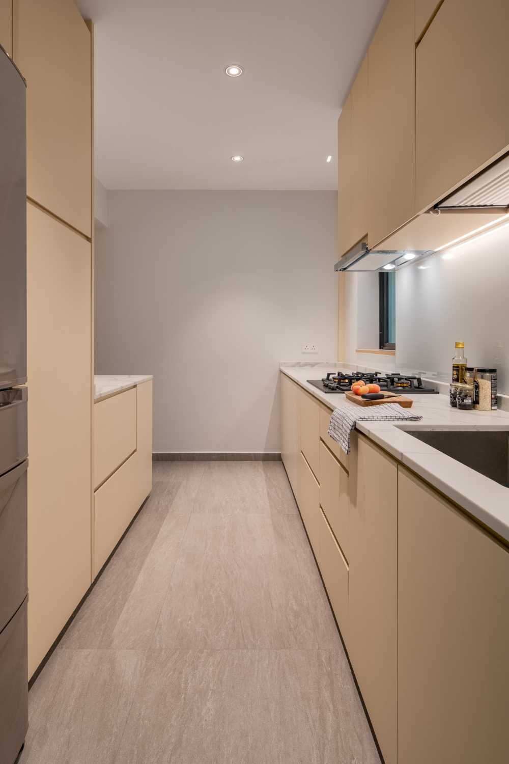 Minimalist Kitchen with Countertop and Homogeneous Tiles