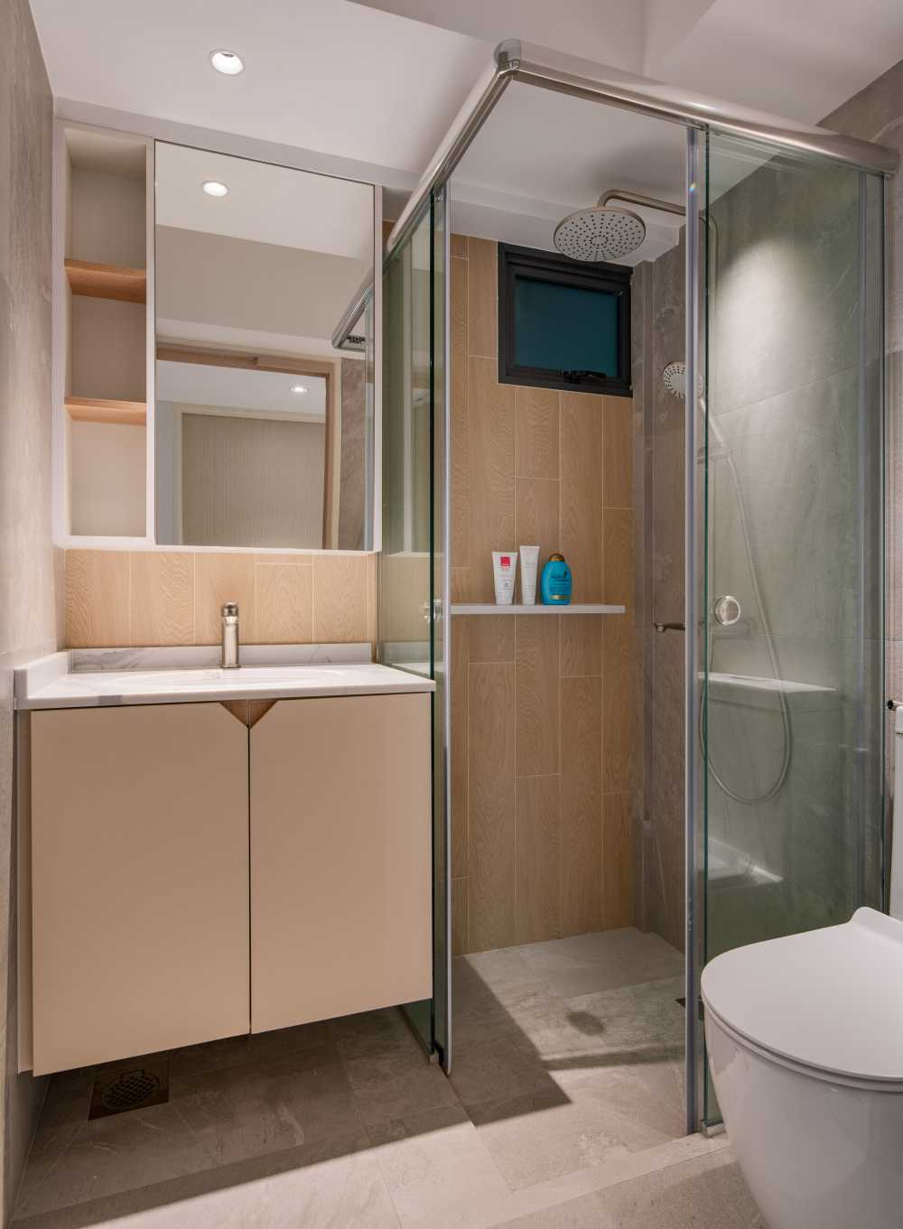 Minimalist Bathroom with Countertop and Mirror