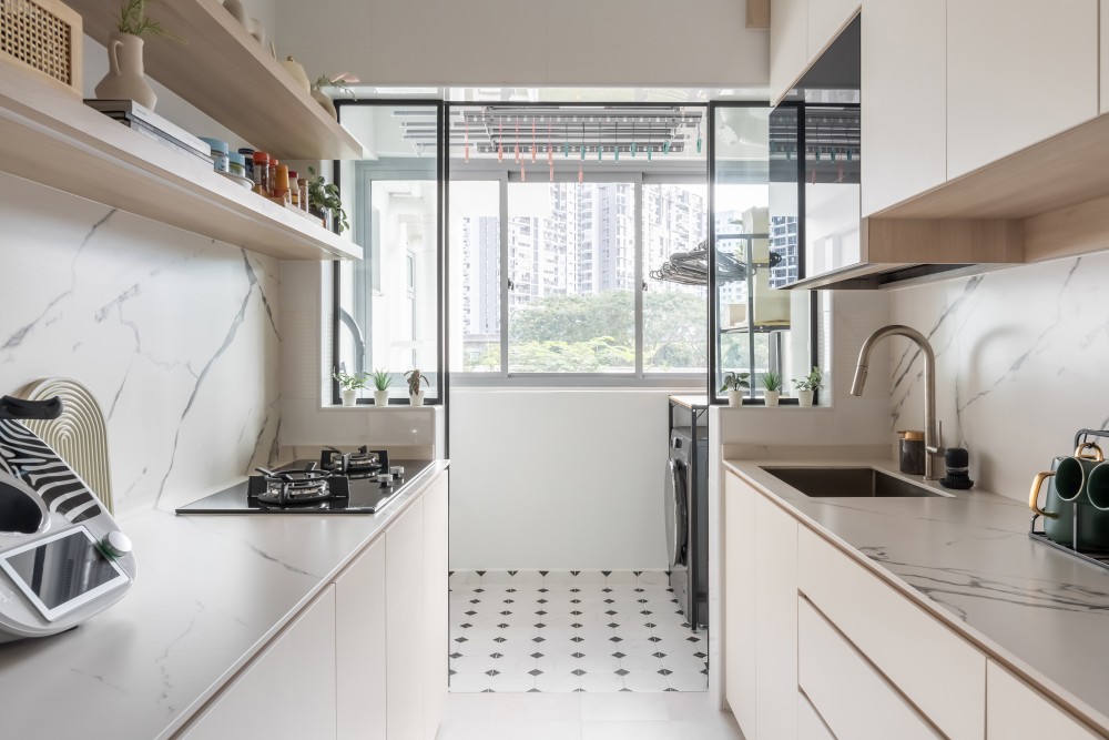 Contemporary Kitchen with Countertop and Homogeneous Tiles