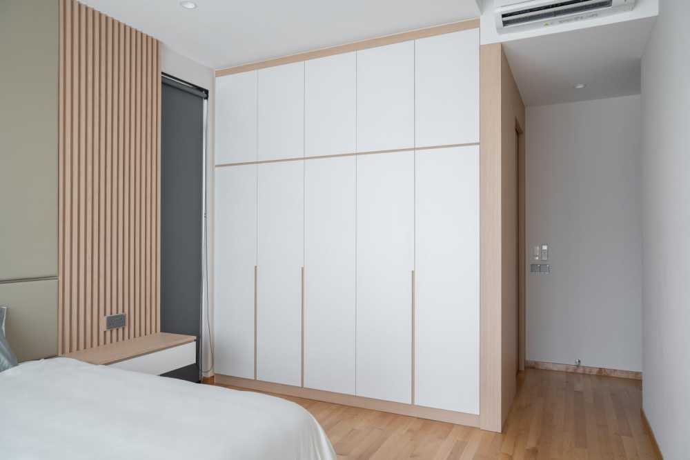 Modern Bedroom with Wardrobe and Closet
