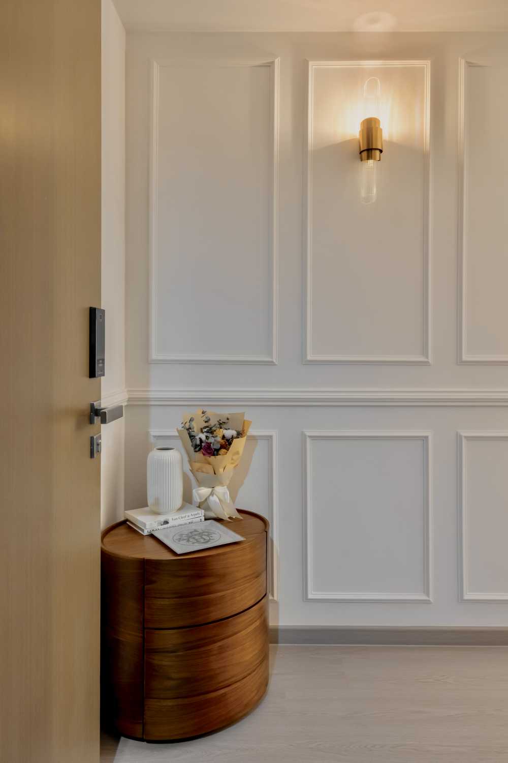 Modern Entryway with Lighting and Lamps