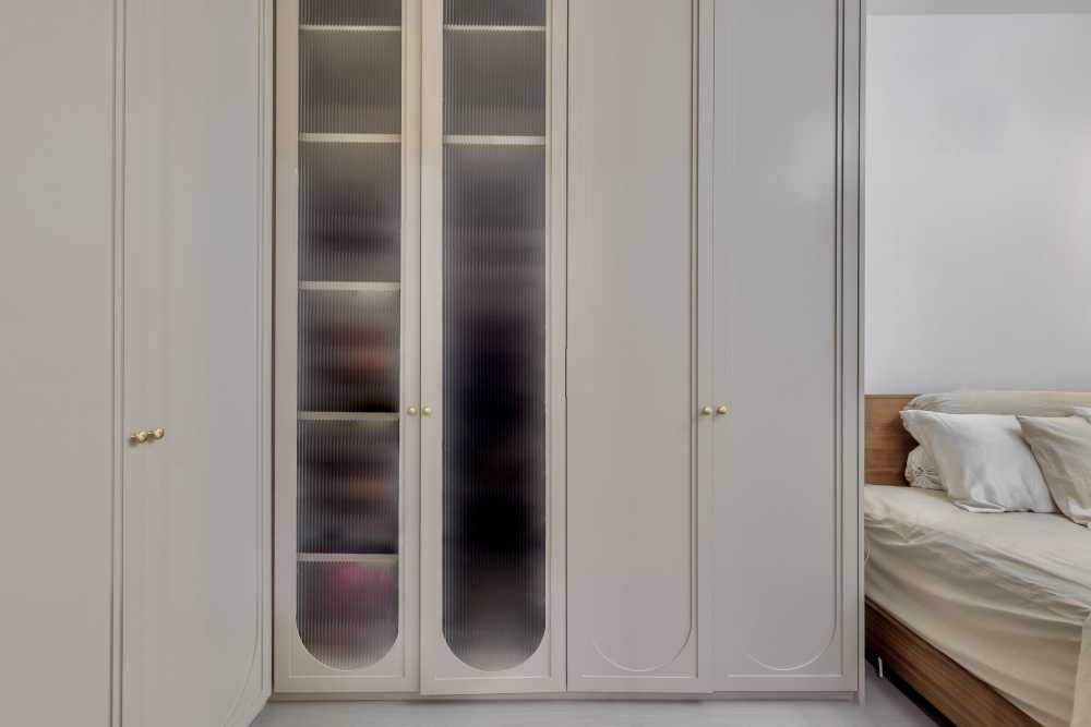 Modern Bedroom with Wardrobe and Closet