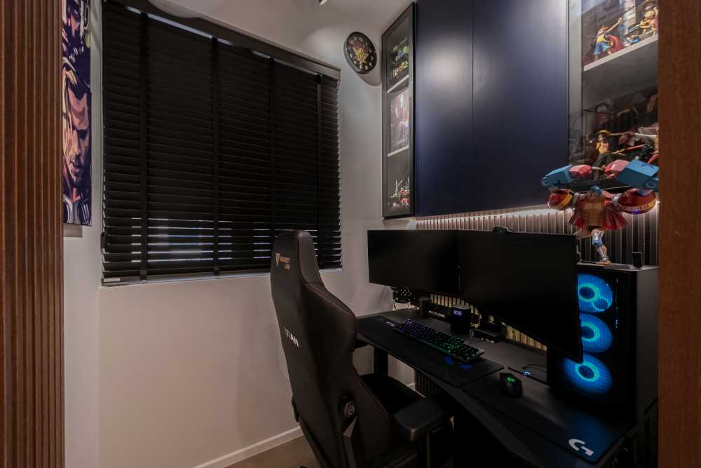 Modern Home Office with Storage Cabinets and Drawer Units