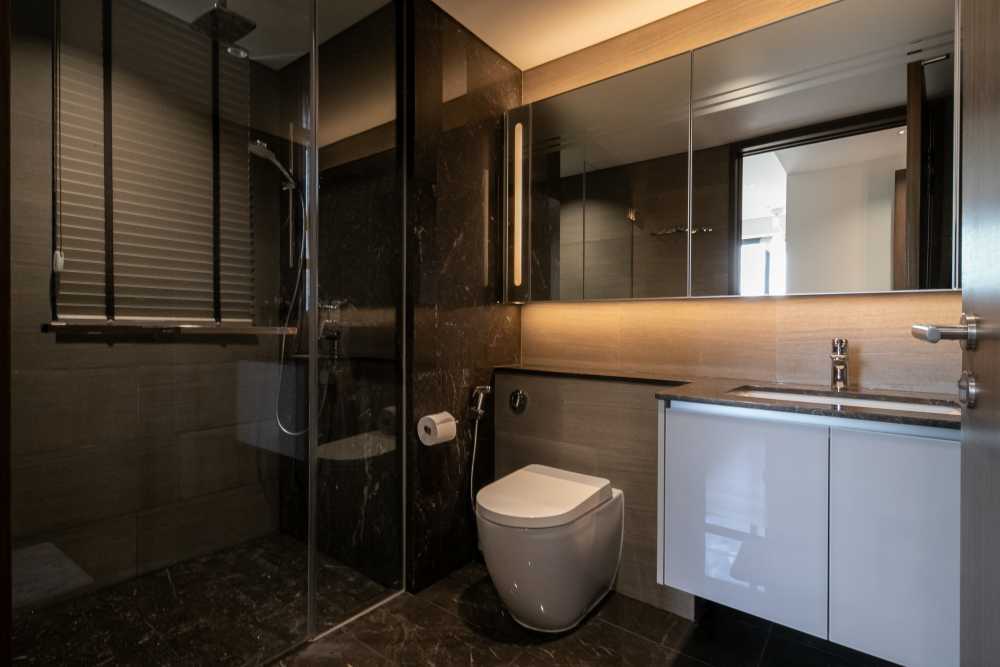 Modern Bathroom with Mirror and Shower Screen
