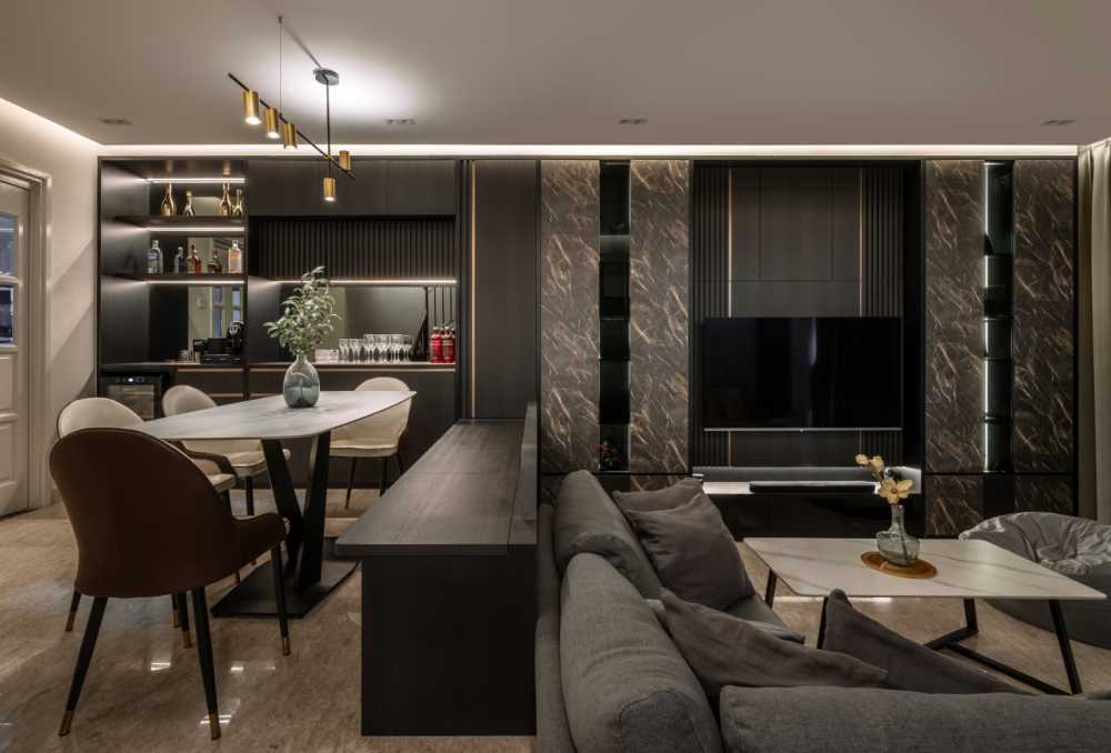 Modern Living Room with Sofa and TV