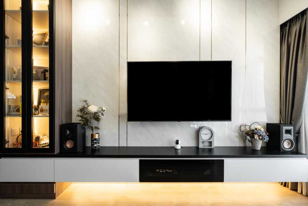 Modern Living Room with Homogeneous Tiles and Wood Flooring