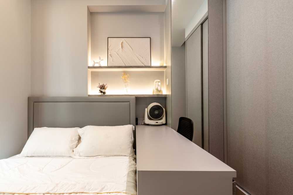 Modern Bedroom with Feature Wall and Wardrobe
