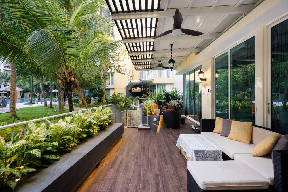 Modern Garden with Trellis and Green Wall