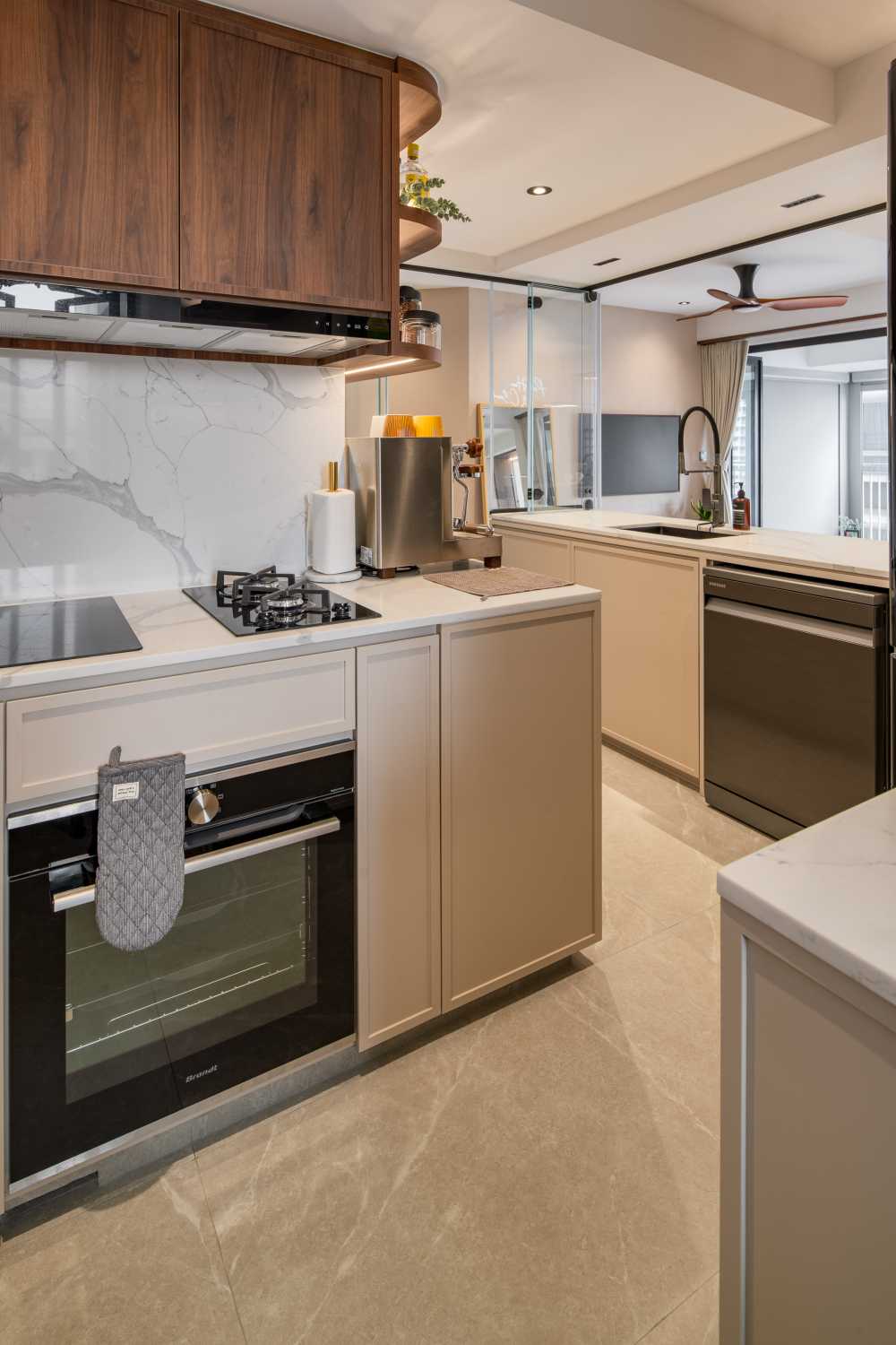 Contemporary Kitchen with Countertop and Kitchen Island