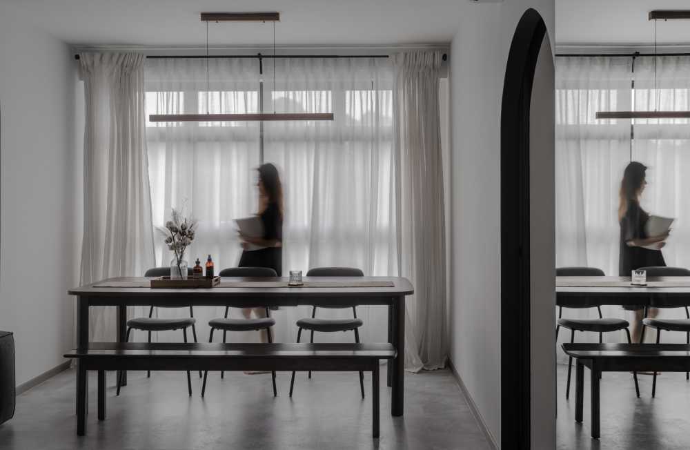 Contemporary Living Room with Dining Table and Dining Chairs