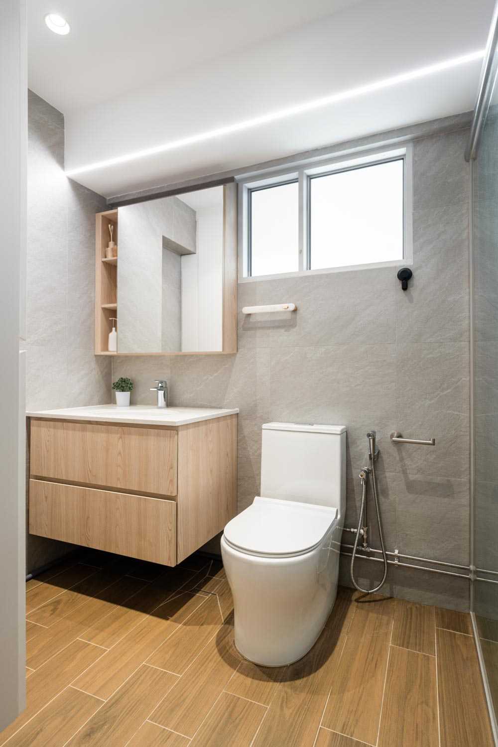 Modern Bathroom with Wood Flooring and Mirror