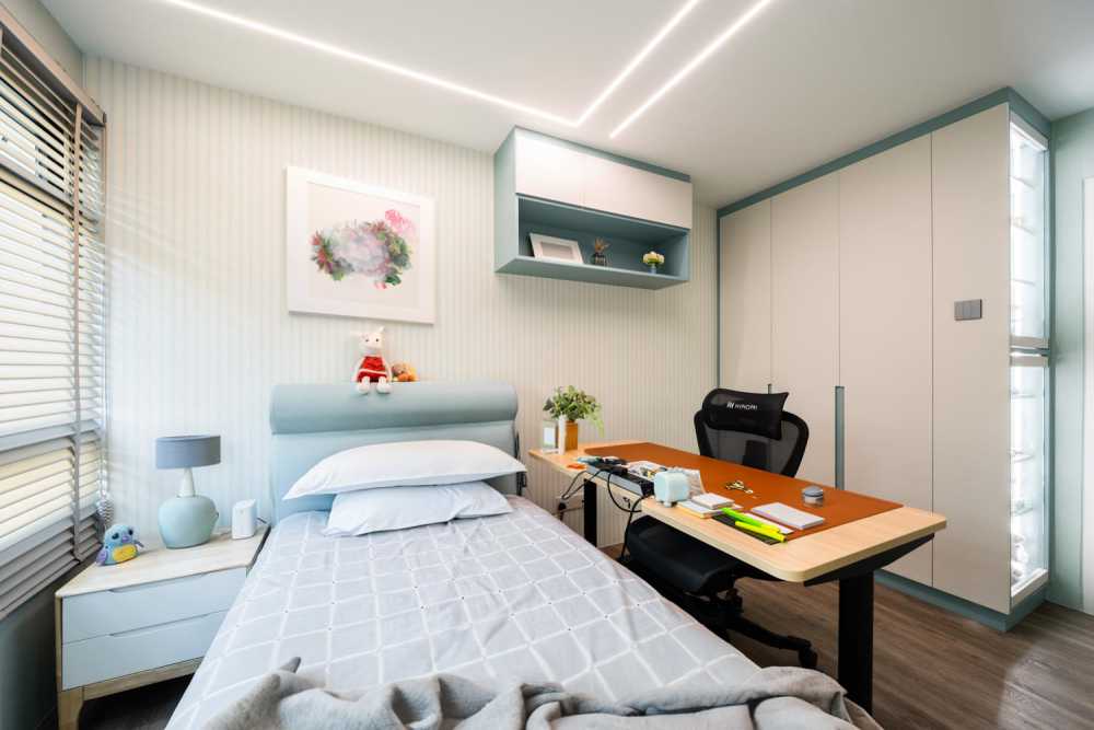 Modern Bedroom with Built-in Bed and Queen Bed