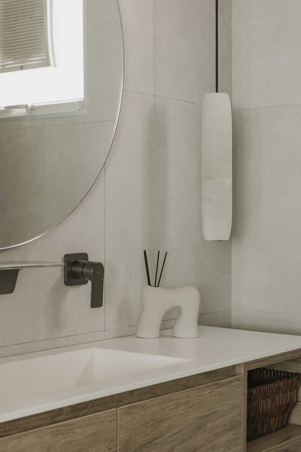 Minimalist Bathroom with Mirror and Bathroom Storage