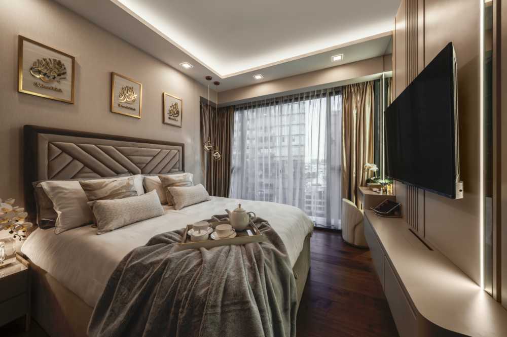 Modern Bedroom with Curtain and Flooring