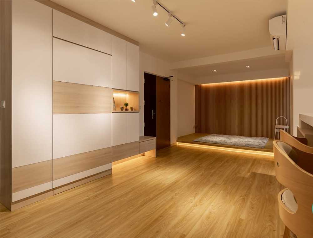 Scandinavian Living Room with Vinyl Flooring and Flooring