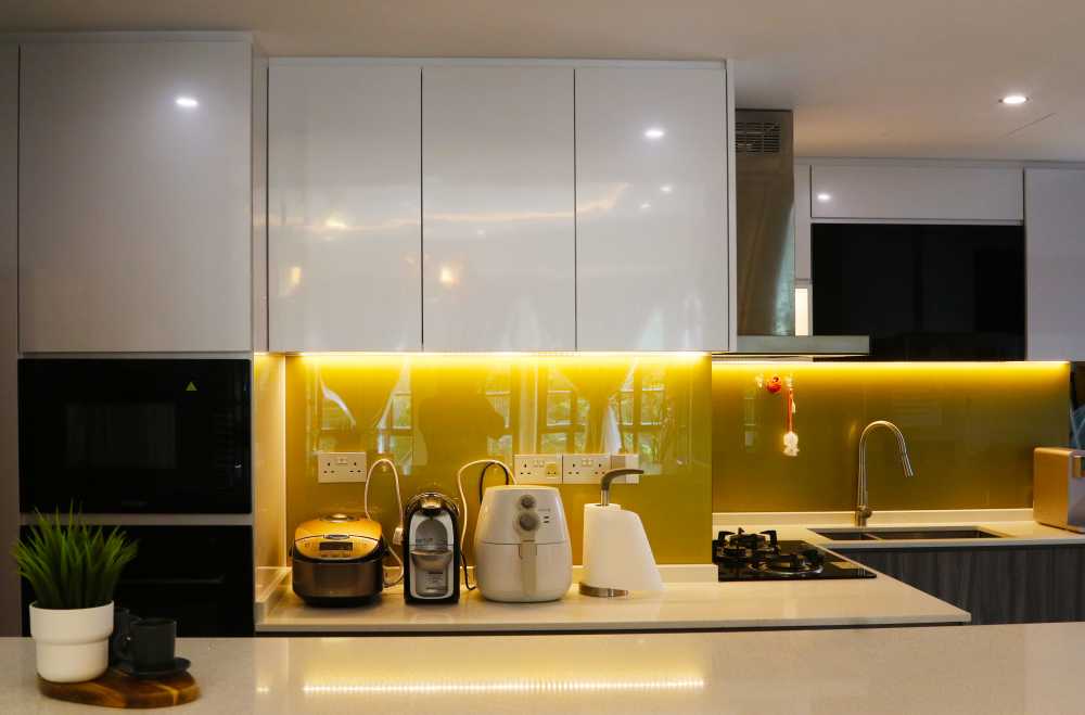 Contemporary Kitchen with Countertop and Kitchen Window