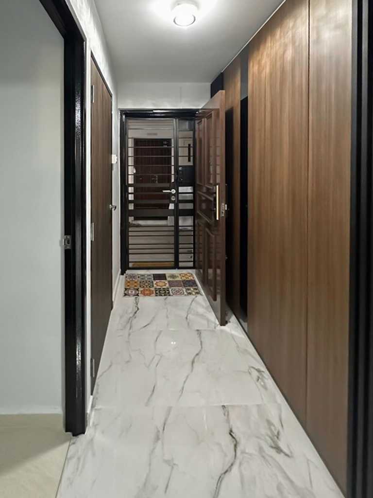 Scandinavian Foyer with Panelling and Paintings