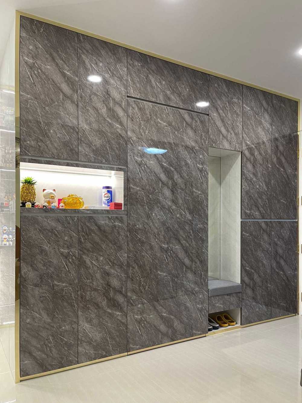 Modern Foyer with Settee and Feature Wall