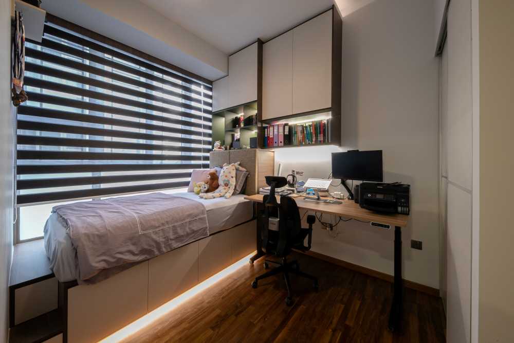 Contemporary Bedroom with Wardrobe and Sliding Wardrobe