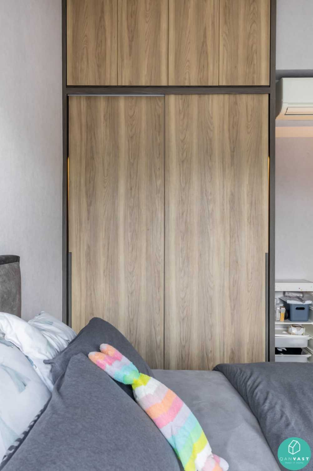 Modern Bedroom with Wardrobe and Closet