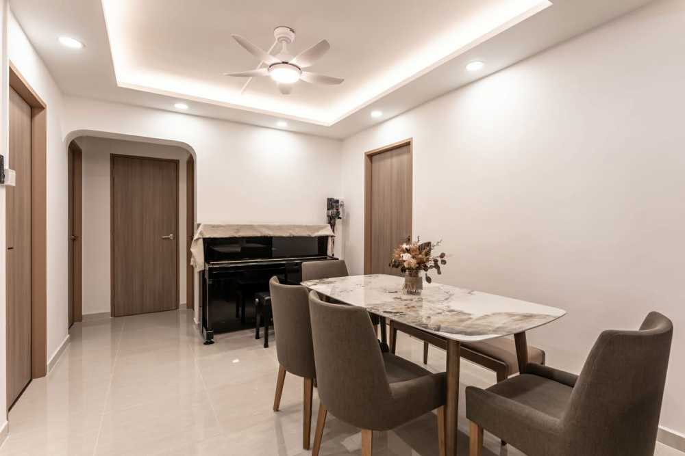 Modern Dining Room with Dining Table and Dining Chairs