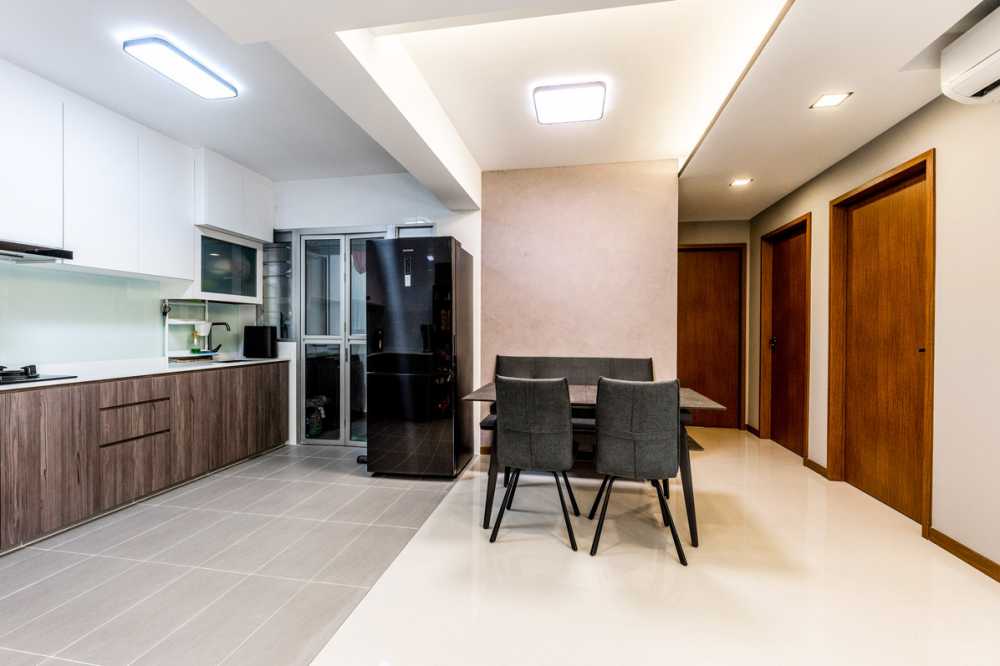 Modern Kitchen with Mosaic and Open Kitchen