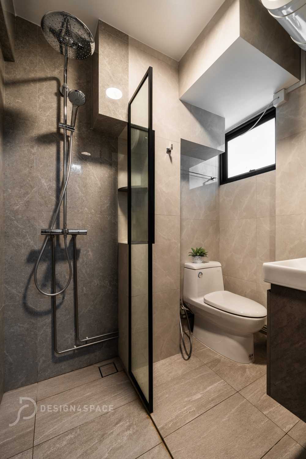 Modern Bathroom with Bathroom Sinks and Bathroom Accessories
