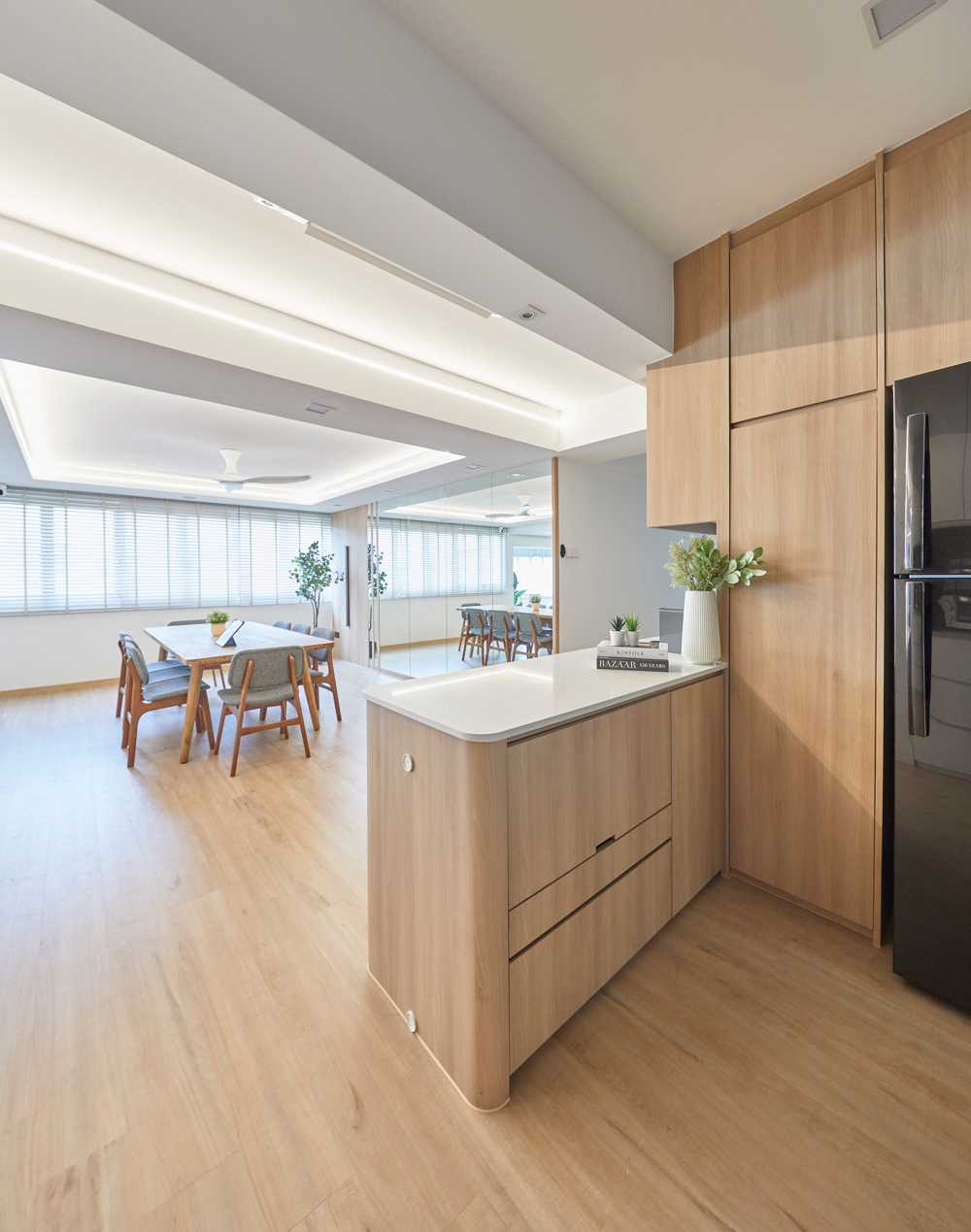 Scandinavian Kitchen with Kitchen Island and Kitchen Backsplash