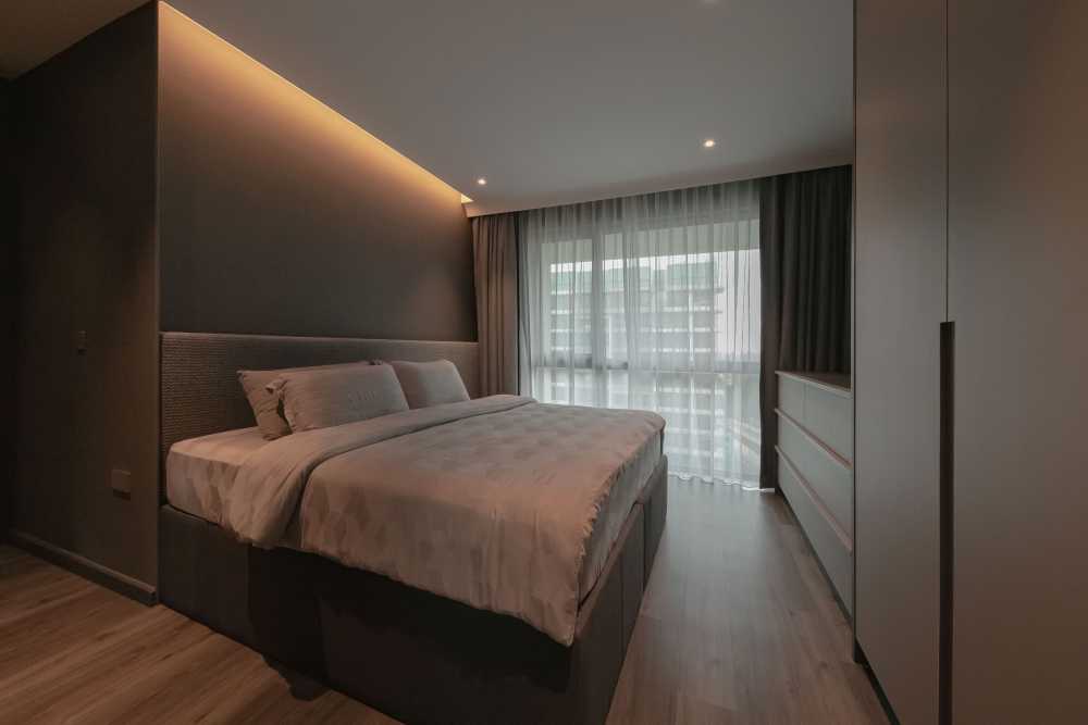 Modern Bedroom with Vinyl Flooring and Ceiling Light