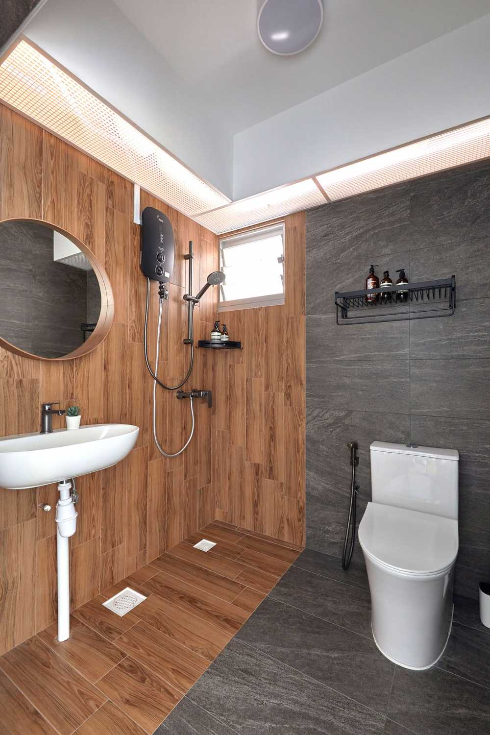 Scandinavian Bathroom with Paintings and Bathroom Sinks