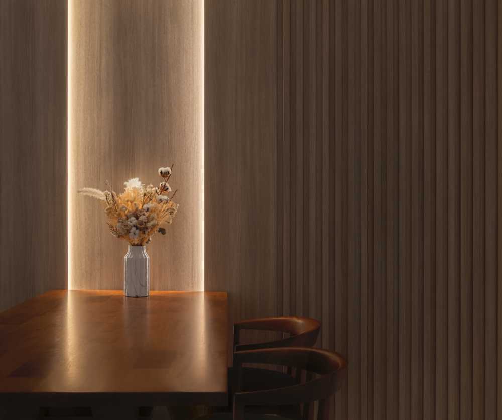 Contemporary Dining Room with Dining Table and Dining Chairs