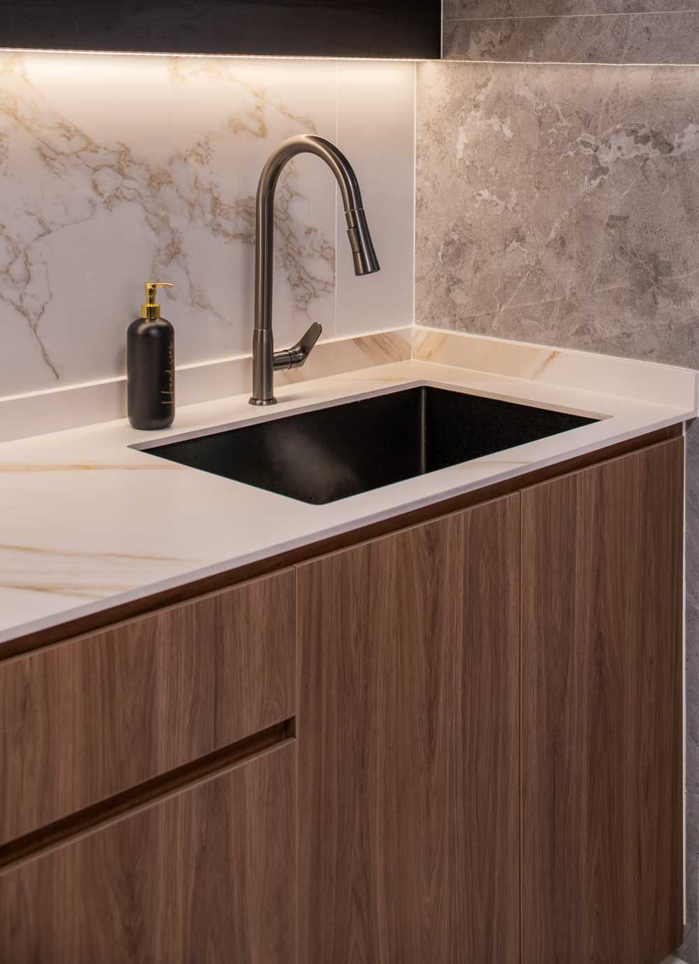 Scandinavian Kitchen with Countertop and Homogeneous Tiles