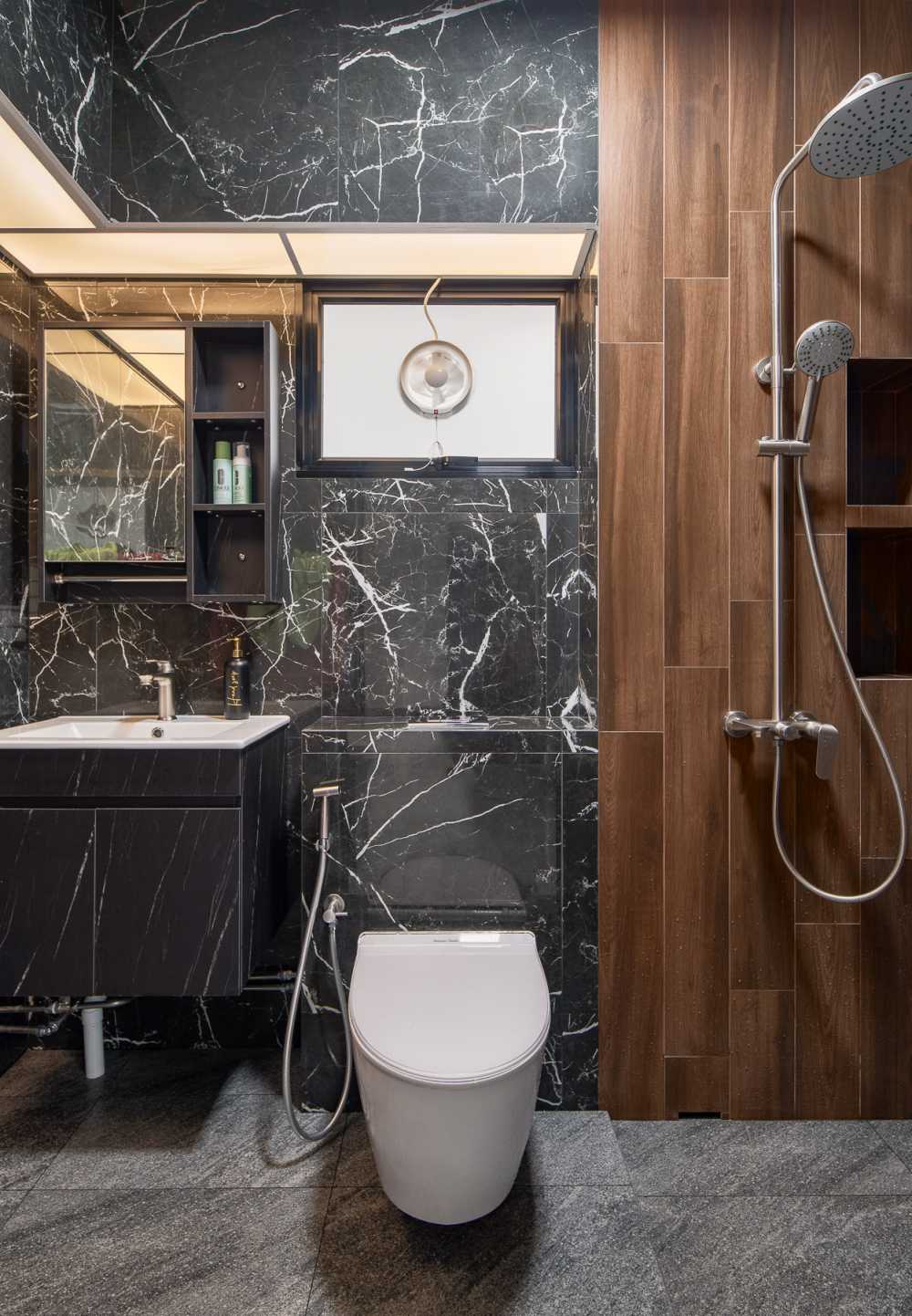 Scandinavian Bathroom with Countertop and Homogeneous Tiles