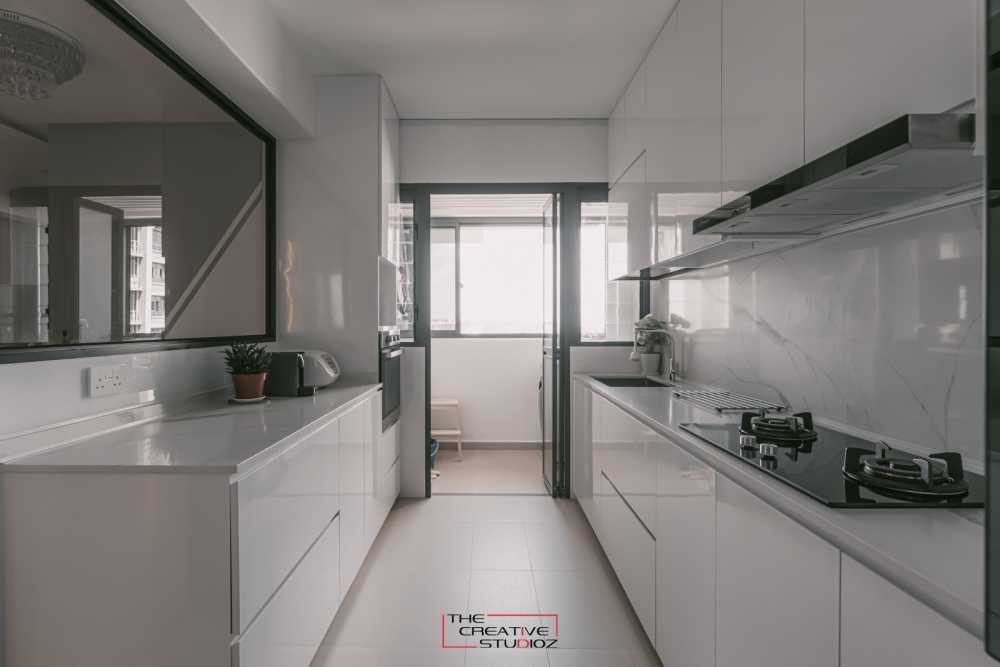 Modern Kitchen with Countertop and Kitchen Backsplash
