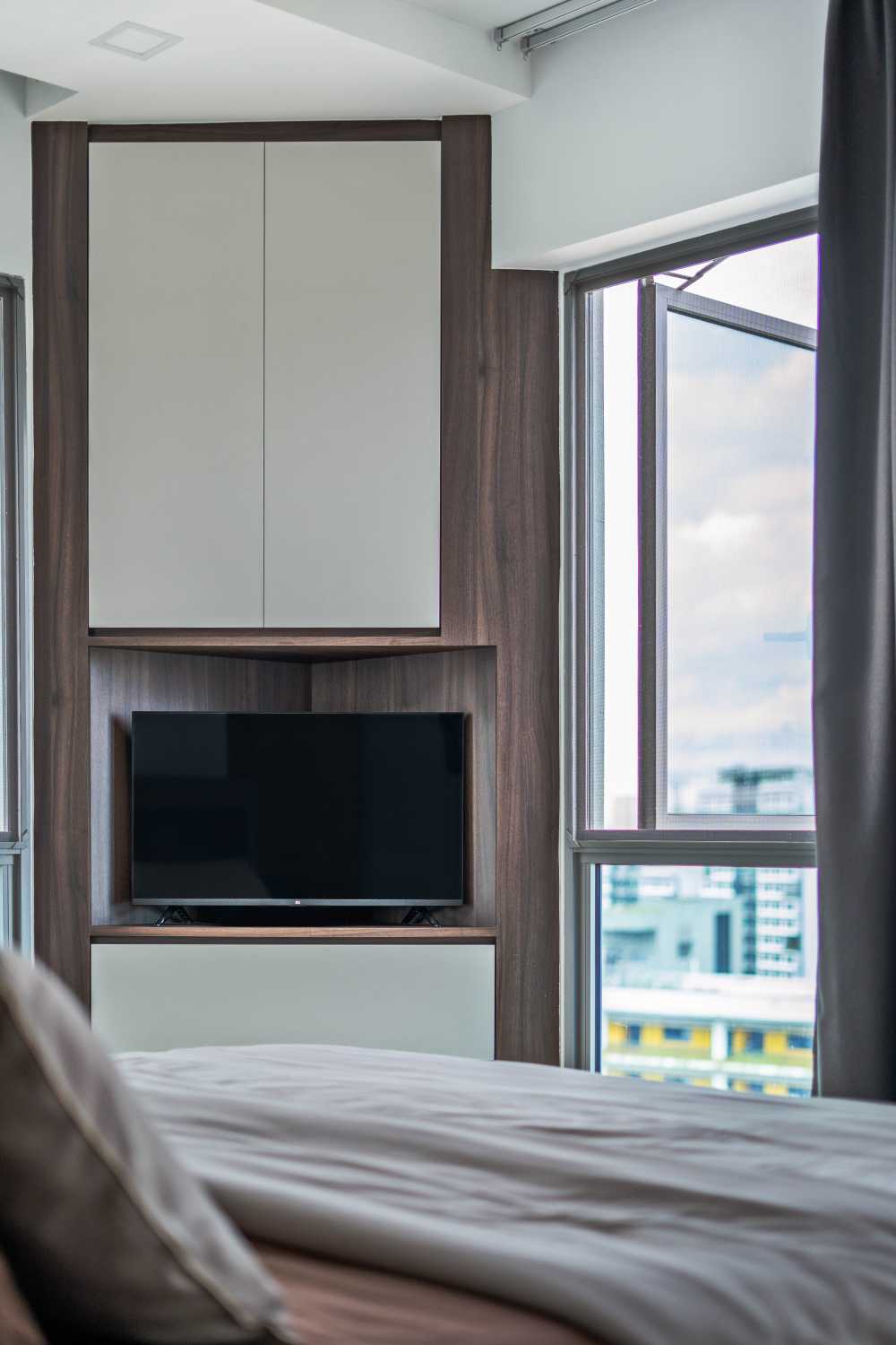 Contemporary Bedroom with Platform Bed and Homogeneous Tiles