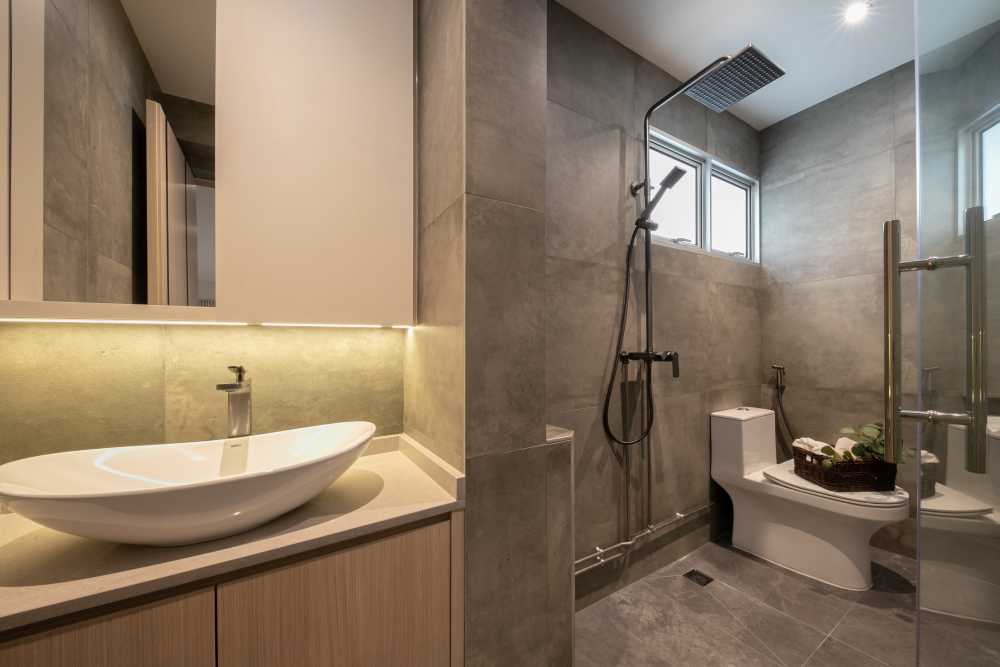 Minimalist Bathroom with Mirror and Shower Screen