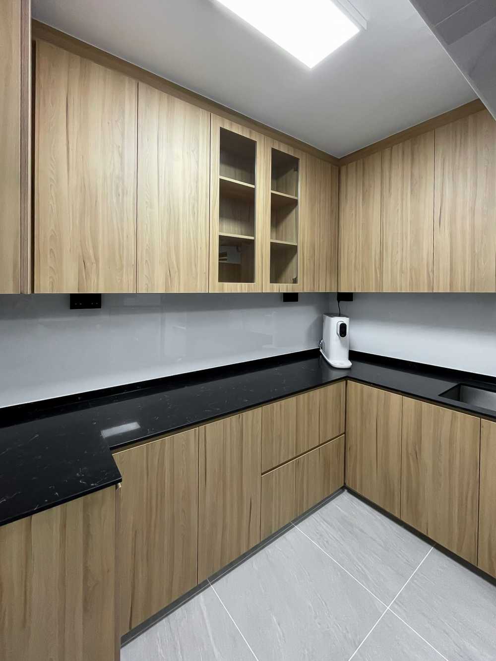 Scandinavian Kitchen with Kitchen Accessories and Storage Cabinets