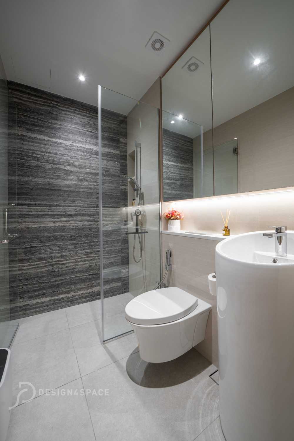 Modern Bathroom with Countertop and Homogeneous Tiles