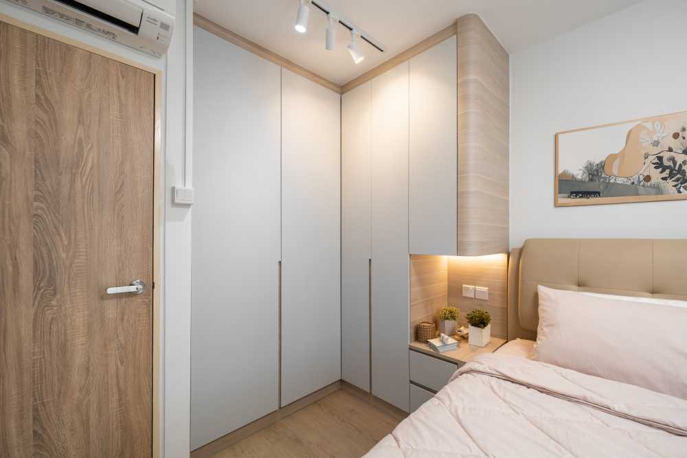 Scandinavian Bedroom with Vinyl Flooring and Built-in Bed