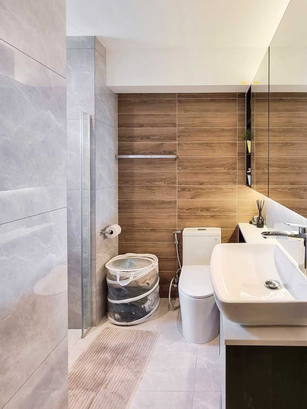 Scandinavian Bathroom with Bathroom Storage and Bathroom Sinks