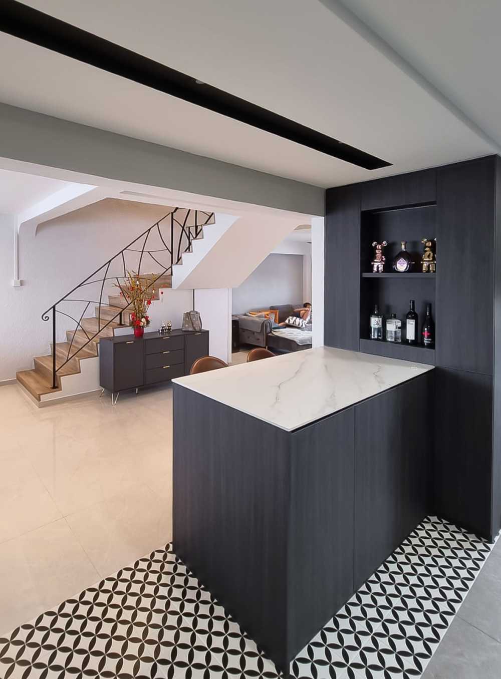 Scandinavian Kitchen with Kitchen Island and Bar Counter