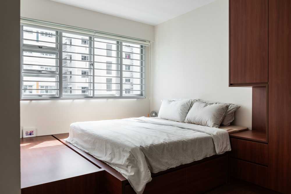 Modern Bedroom with Platform Bed and Vinyl Flooring